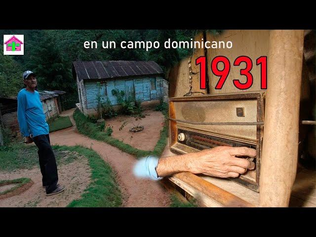 TRAVESIA DEL MULO Y UN RADIO MUY ANTIGUO EN UN CAMPO DOMINICANO