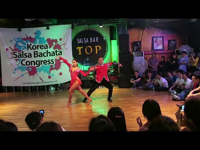 Brandon &  Michelle Salsa Performance @ 2018 Korea Salsa Bachata Congress