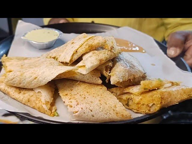 20 year Young boy Selling Testy Fifteen Varities Dosa, मराठी पाऊल पडते पुढे #streetfood #dosa#डोसा