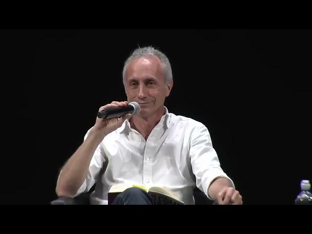 Marco Travaglio racconta la biografia di Silvio Berlusconi