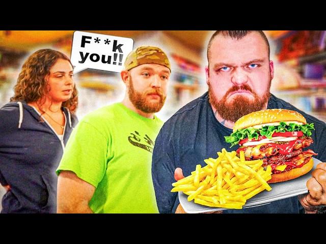 Eating At America's RUDEST Restaurant (VERBALLY ABUSED) - D**k's Last Resort