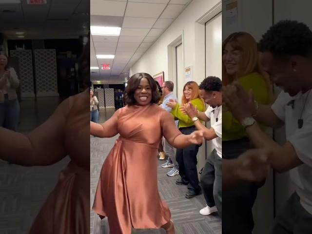 Uzo Aduba Dancing #uzoaduba #dance #jenniferhudsonshow