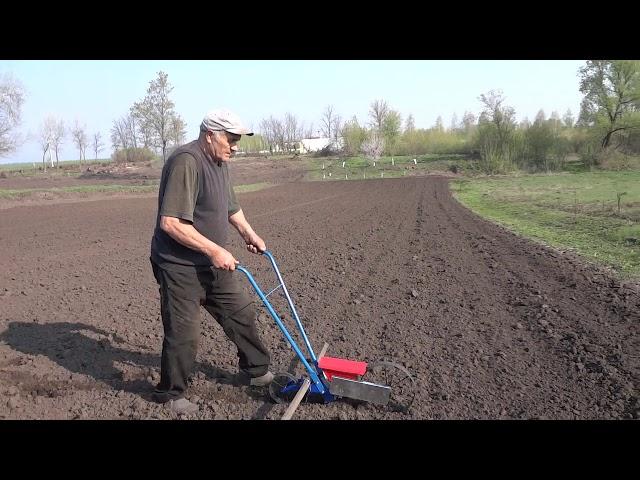 Seeder manual exact seeding Planting of corn