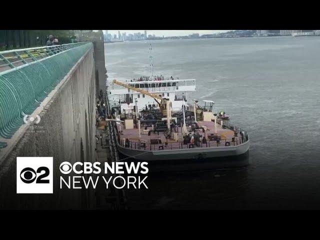 Boat explosion in West Harlem leaves NYC employee dead and another injured