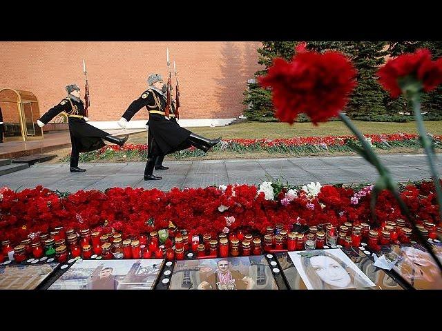 Первые похороны погибших во время взрыва в Санкт-Петербурге