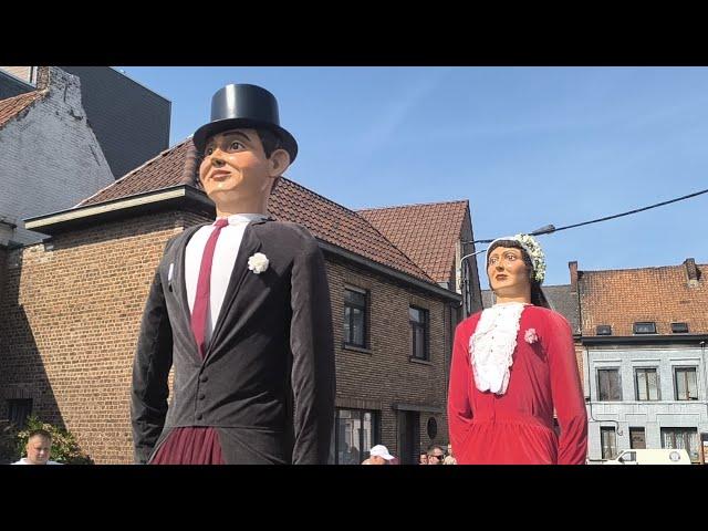  Leuze-En-Hainaut, (Belgique) Cortège Folklorique Bon Air 2024.