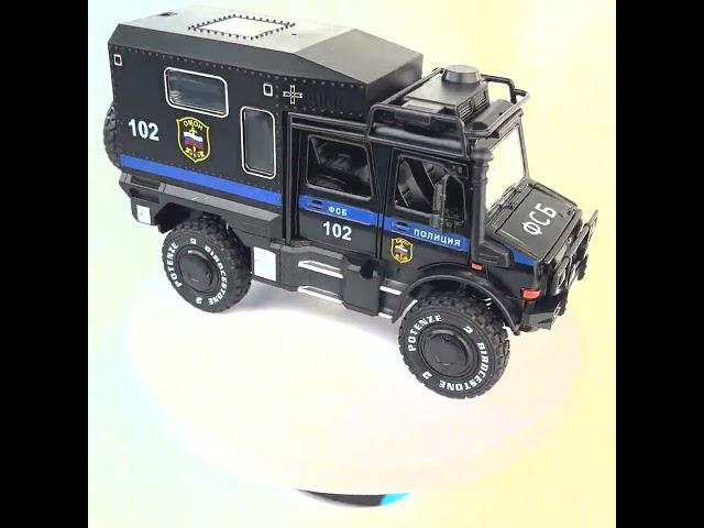 Металлическая машинка 1:28 Mercedes Unimog, 18 см., инерционная, свет, звук / ФСБ