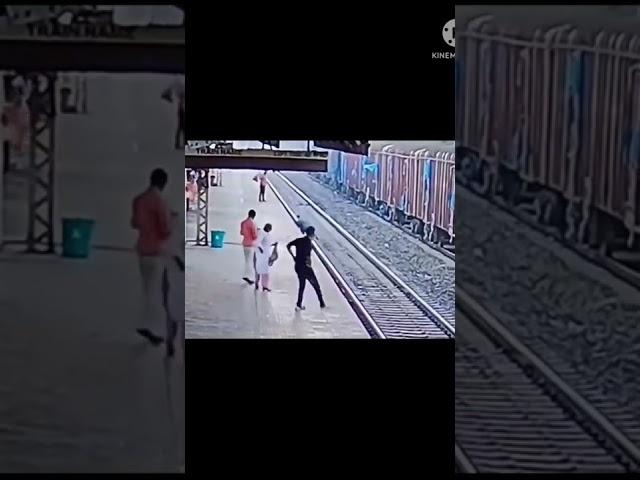 Indian Railways employee saves man from run over by train | Oneindia News