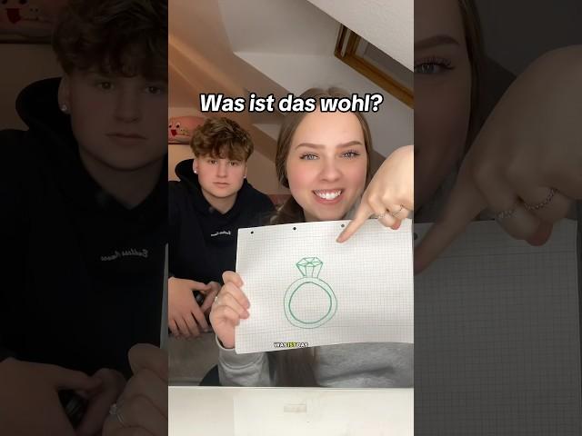 WAS macht SIE da BITTE?! #shortvideo #humor#omg#comedy #fun #lustig #couple #freund #ring #prank