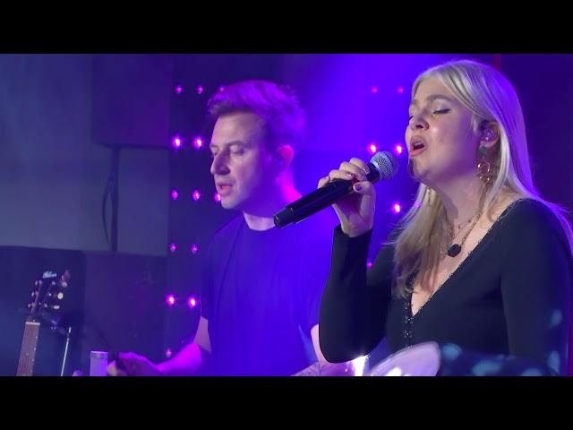 Louane - Aimer à mort (Live) - Le Grand Studio RTL