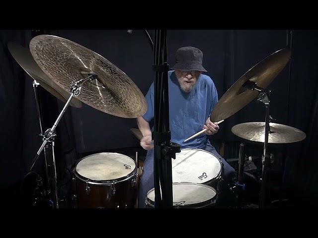 Crash Buzz Thump -  Free Jazz Drum Solo