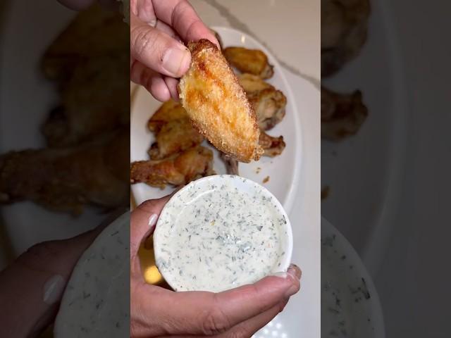 Crispy and Juicy Baked Chicken Wings