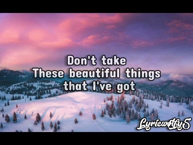 Beautiful things ~ Benson Boone (lyrics)