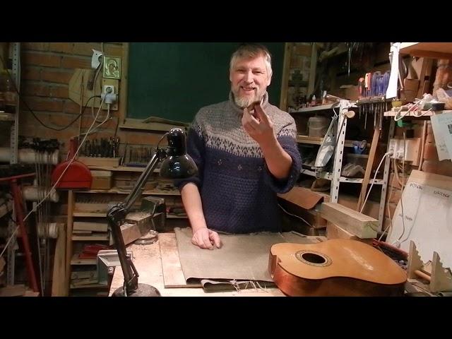 Приклейка гитарной подставки, ремонт подставки на гитаре.