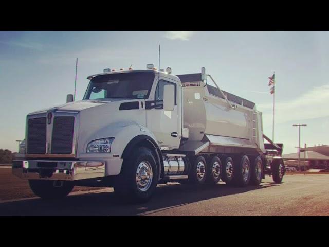 A Texas Style Dump Truck [5-Axle Kenworth T880]