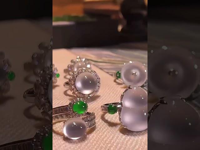 翡翠届的白富美浪漫永不脱俗，钢到极致~钢的不能再钢了~#翡翠高冰玻璃种#翡翠珠宝#天然翡翠#缅甸翡翠 #老坑翡翠 #翡翠玉