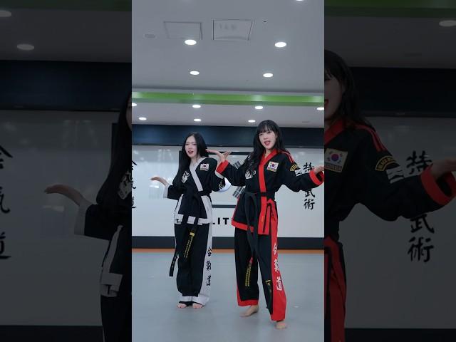 졸업해도 다시 만나🪽 #뚜떠즈 #dduddeoz #challenge #dance #kpop #챌린지 #댄스 #다시만나 #케이팝 #졸업 #친구 #졸업식 #새해 #우정