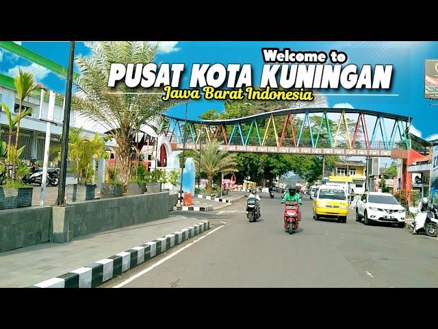 Perjalanan ke Pusat Kota Kuningan Jawa Barat Indonesia