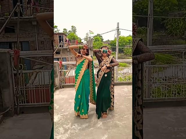 Chudi hari hari #dance #short video#roshni and srishti