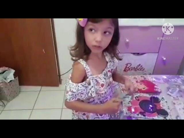 mostrando meu material escolar 2021