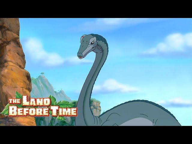 A new dinosaur visits!  | Full Episode | The Land Before Time