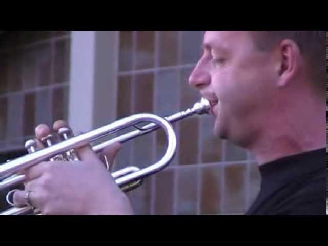 Optreden Fanfare & Slagwerkgroep Sint Willibrordus Lierop Bodenseereis in kiosk