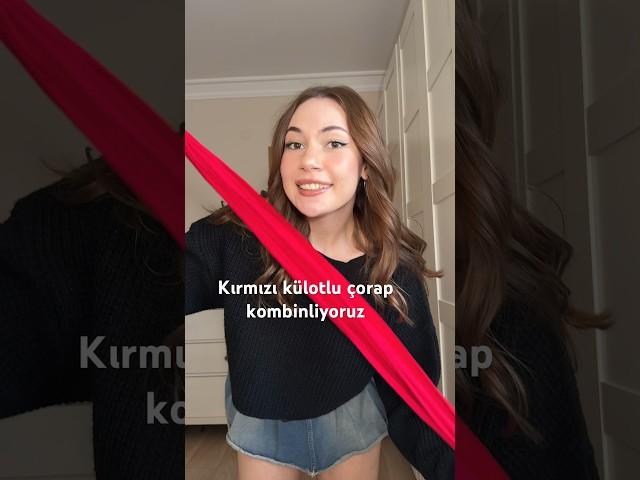 Kırmızı külotlu çorap kombinliyoruz ️ #shorts #kombin