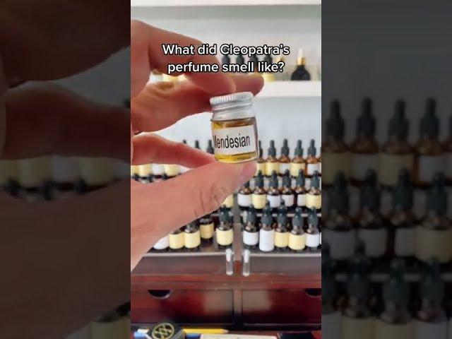 What does Cleopatra's perfume smell like?