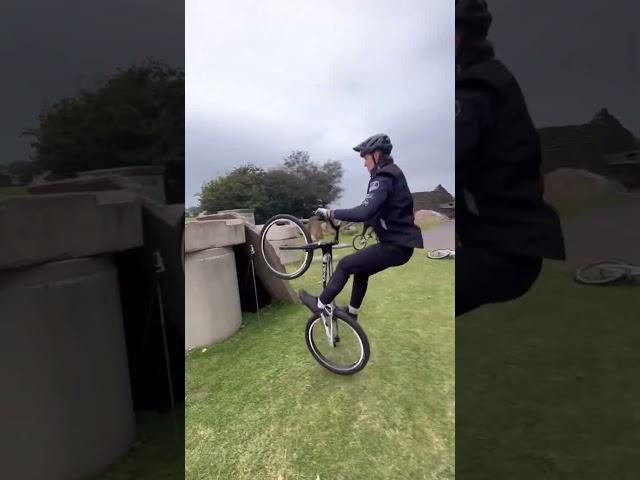 ‍️ Crazy Bike Tricks You Need to See!  #shorts #bmx #urbanfun #cityride #amazing #mtb #adventure