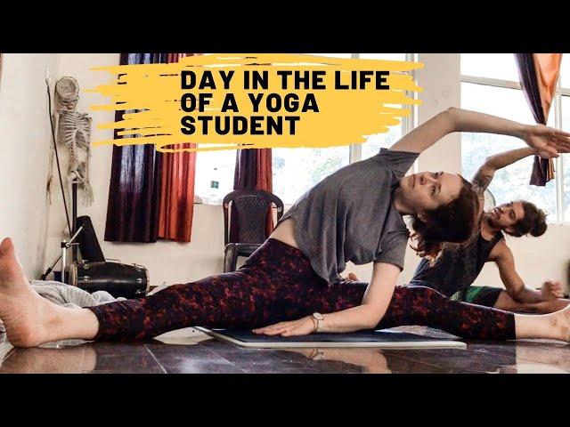 DAY IN THE LIFE | Daily schedule in yoga teacher training in Rishikesh, India | India Vlog 2019