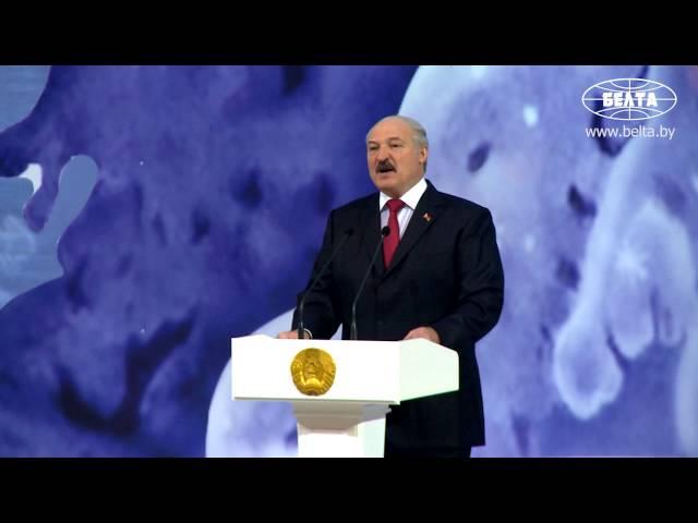 Лукашенко: будущее Беларуси - в руках подрастающего поколения