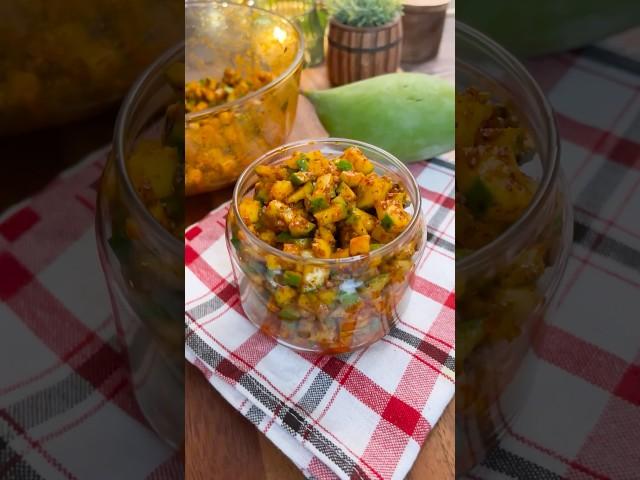 कच्चे आम का अचार सिर्फ़ कुछ ही मिनिटमें बनाये - EASIEST RAW MANGO INSTANT PICKLE RECIPE #shortsfeed