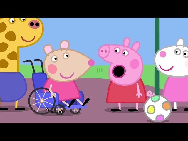 Peppa Pig Makes Friends With Mandy Mouse!