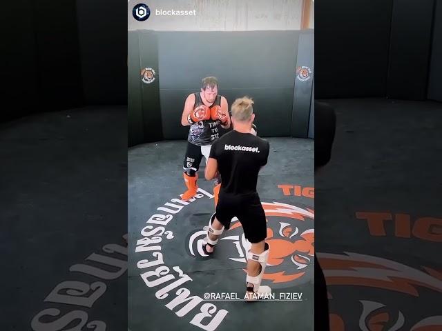 Rafael Fiziev Getting Ready for Justin Gaethje at Tiger Muay Thai