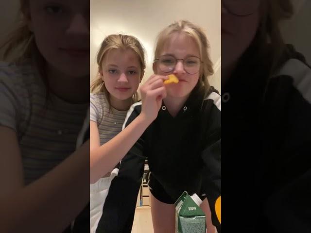 Teen girls playing | VK Live