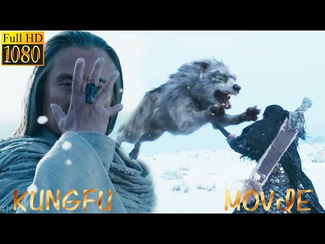 Evil old man manipulates 1,000 wolves to attack;kung fu lad slays the wolf king to stop the massacre