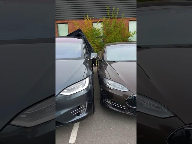 Model X Falcon Wing Door Demo