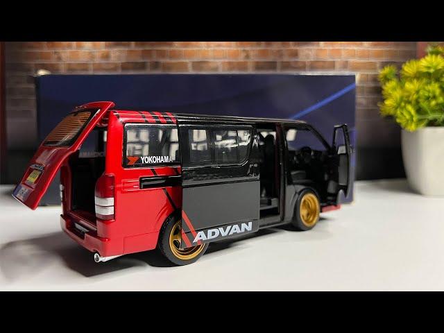 Toyota Hiace 1:32 Diecast Model