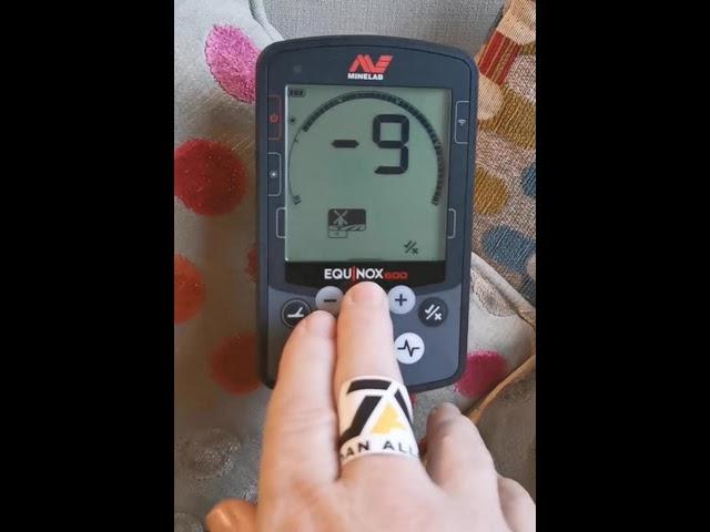 Neil Jones Neil's New to  Nox Settings for Equinox 600 talk through #minelab #metaldetecting