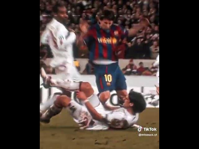 Young goat wasn't scared @Champions_league02 @mtsouzx @FootbaTroll #worldcup