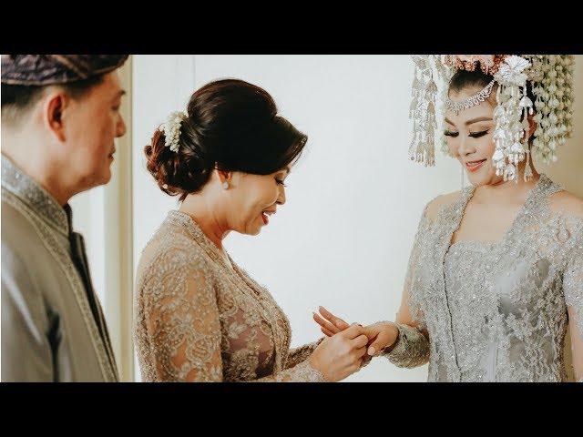 Adith and Lydia's Traditional Wedding day at Mandarin Oriental Jakarta by Weddingku Concierge