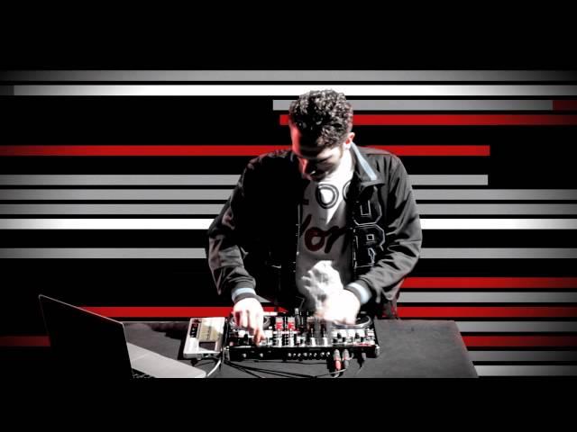 DJ Unkut (DMC Champion) on the Vestax VCI-400 DJ MIDI controller