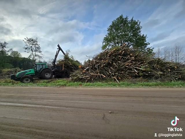 Valtra T151/Kronos160 4WDM  #forestmachineoperatorjobs #kronosmachinery #valtraglobal #logginglatvia