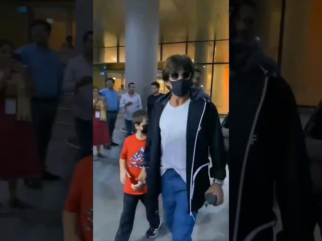 Shahrukh Khan and her son's Aryan & Abram️ #shorts #viral #srk