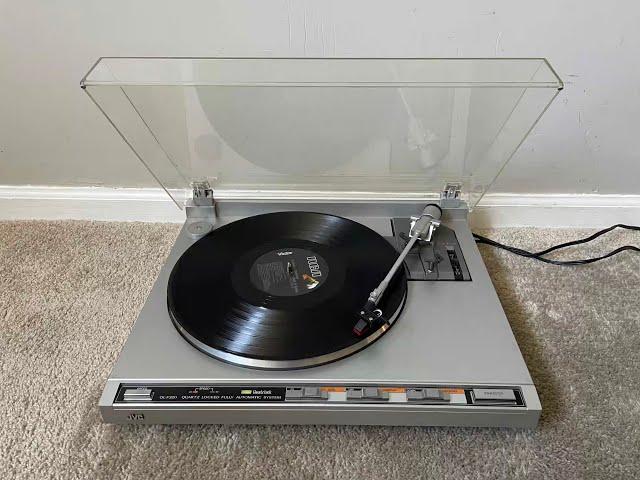 JVC QL-F320 Record Player Turntable