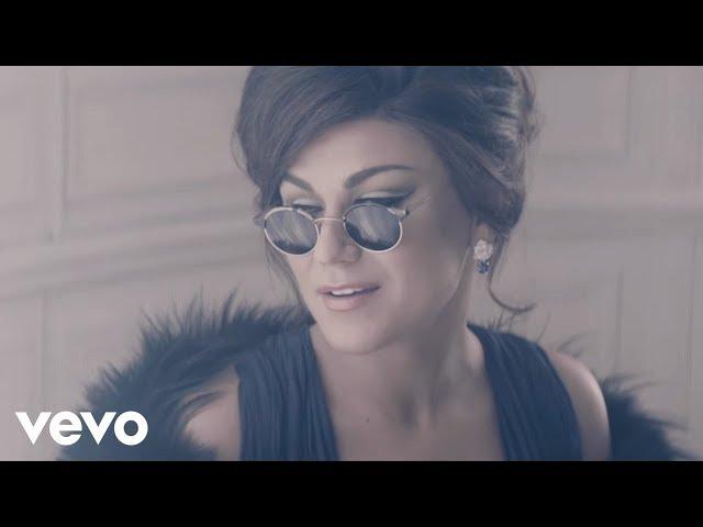 Melody Gardot - La Vie En Rose (Official Music Video)