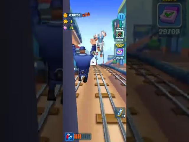 crazy runner  #short #subwaysurfers #trending #shorts (2)