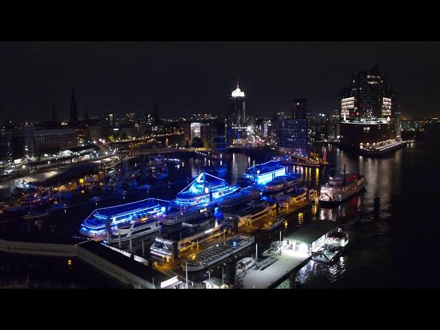 Hamburg von oben bei Nacht in 4K