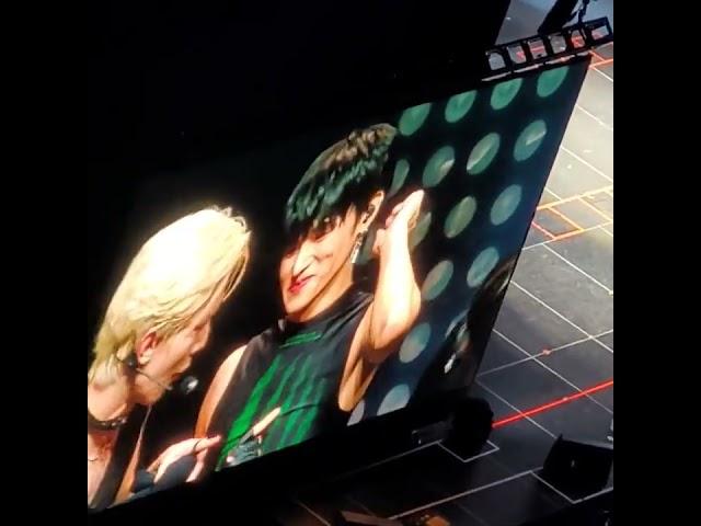 Hongjoong saying Wooyoung's arms are like stone#ateezinnewark #ateezworldtour2022