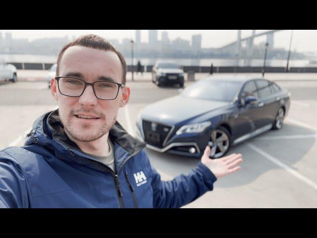 Toyota Crown AZSH20 - сколько стоит седан с короной на решетке?